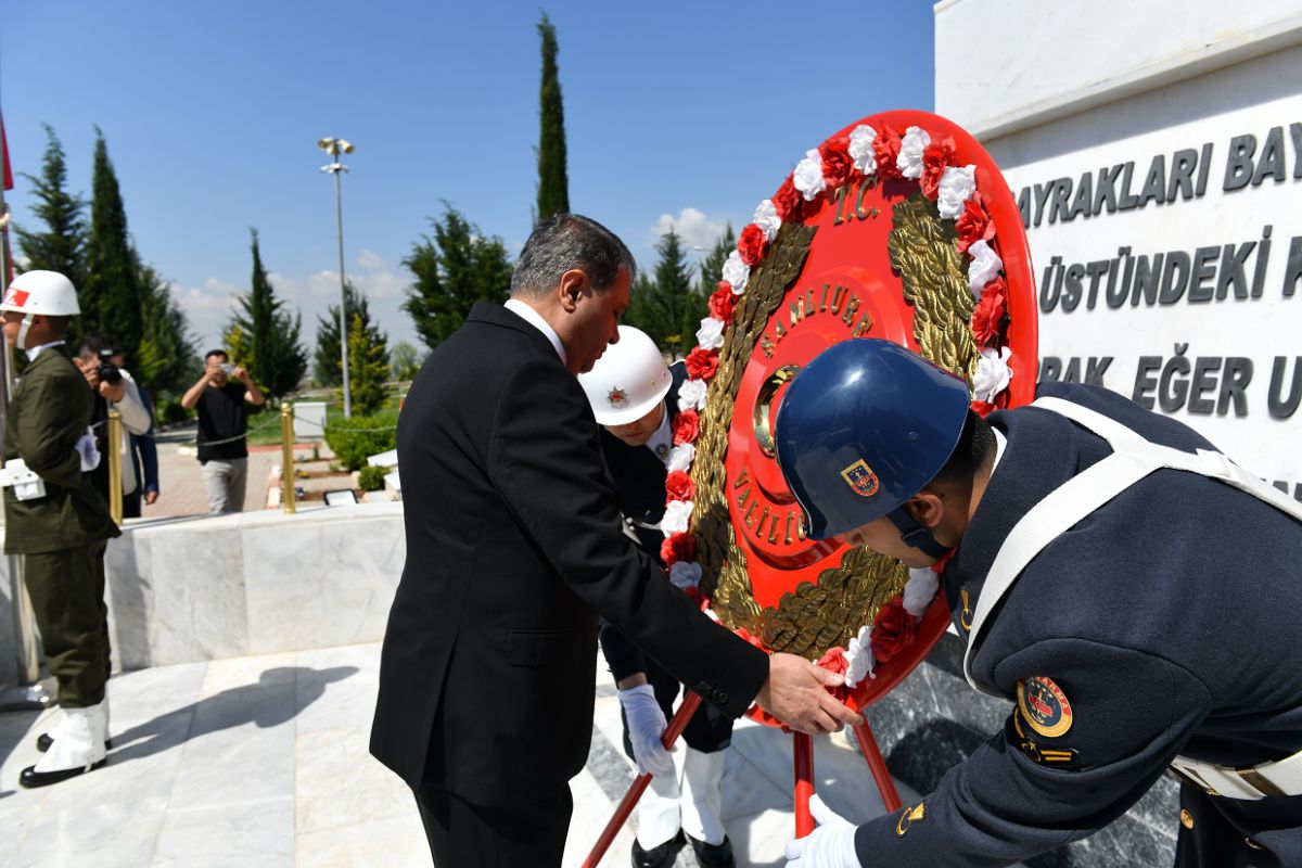 Şanlıurfa, düşman işgaline karşı kurtuluşunun 104. yıl dönümünü törenlerle kutladı