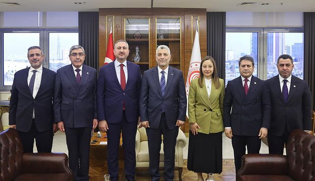 Gaziantep Milletvekilleri Ticaret Bakanı Ömer Bolat'ın taziye ziyaretine katıldı