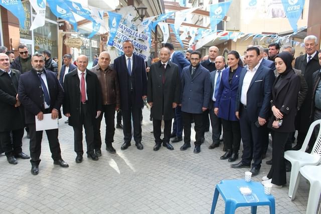 DEVA Partisi Gaziantep Milletvekili Ertuğrul Kaya, Van'da Esnaf Ziyaretleri Gerçekleştirdi