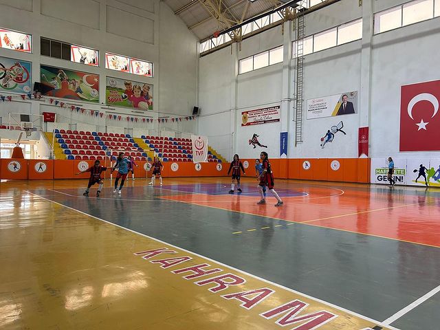 Kahramanmaraş'ta Yıldız Kızlar Futsal Turnuvası Heyecan Dolu Geçti