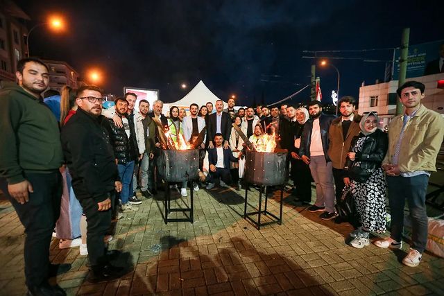 Abdülhamit Gül, Gaziantep'te Gençlerle Samimi Bir Buluşmada