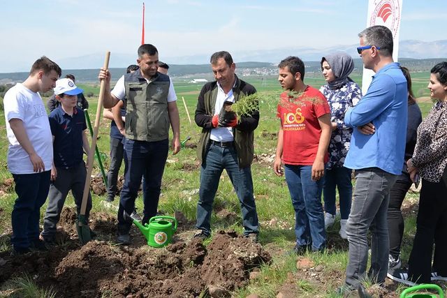 Kahramanmaraş'ta Otizmli Bireyler Doğaya Katkı Sağladı