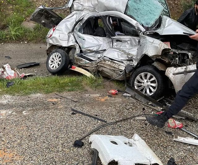 Adıyaman'ın Kahta ilçesindeki havalimanı yakınında trafik kazası: İki genç hayatını kaybetti