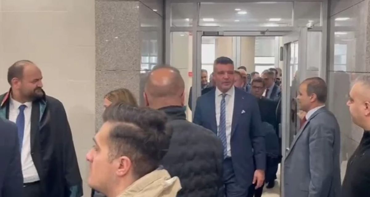 Fenerbahçe Başkanı Sadettin Saran, yasa dışı bahis davasında hakim karşısına çıktı