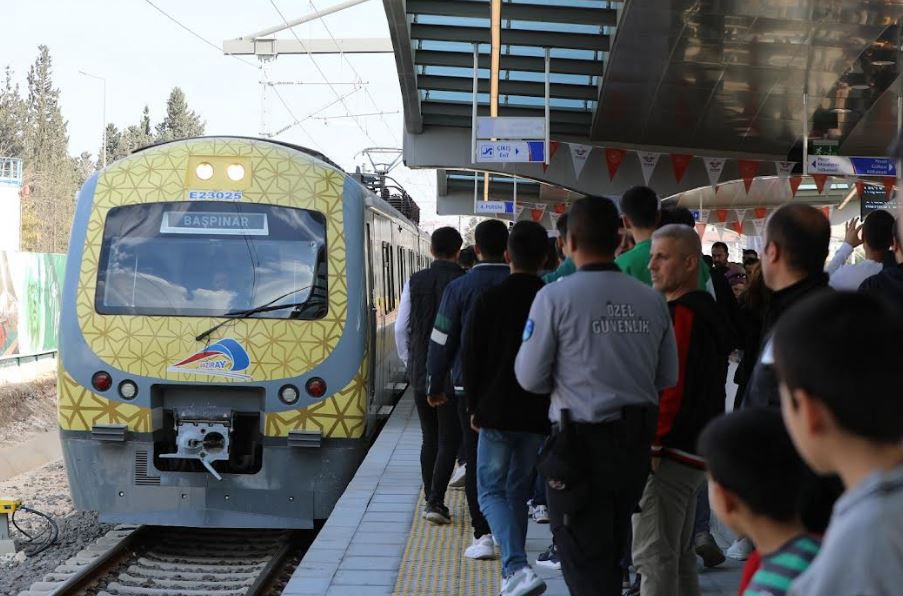 Gaziray ilk gününde yoğun ilgi gördü