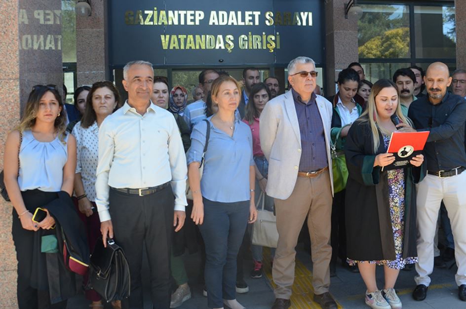 Gaziantepli Avukatlardan İran’da kadınların direnişine destek