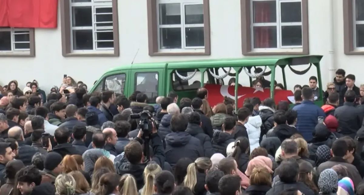 Eğitim Camiası Yasta: Fatma Nur Öğretmene Okulunda Veda