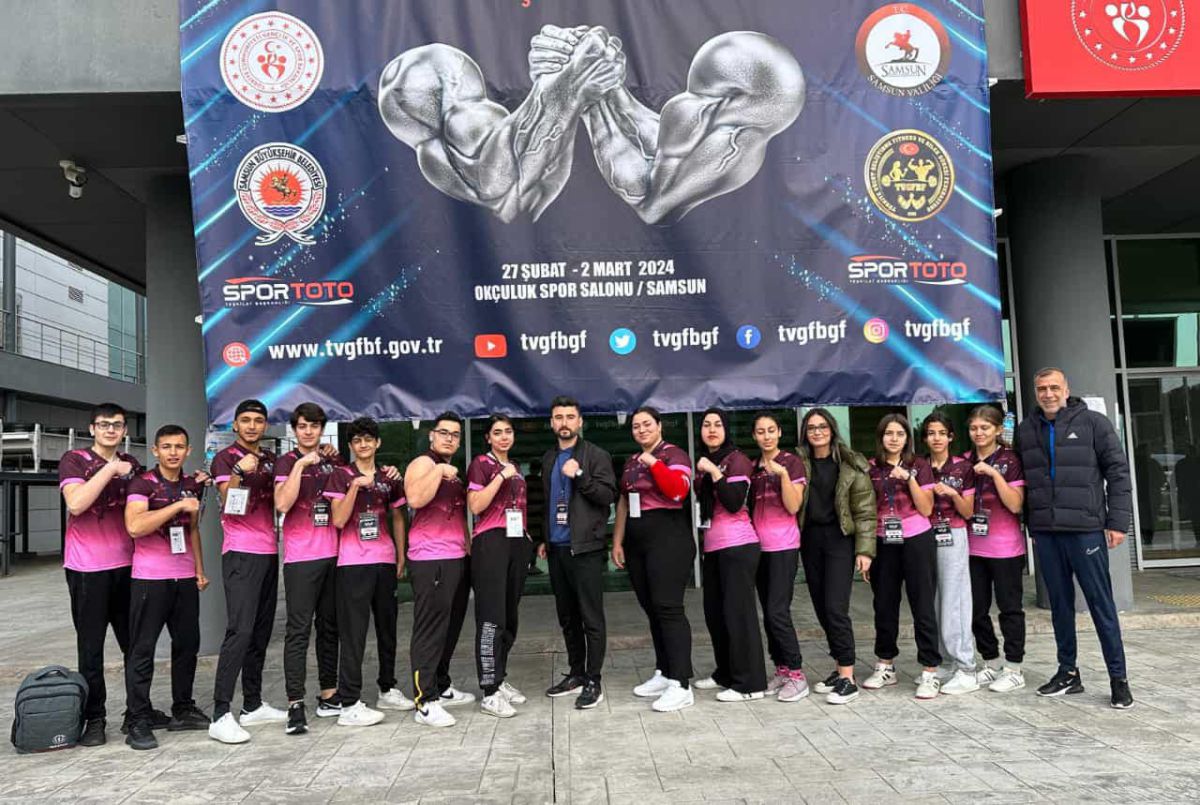 Samsun'da düzenlenen Bilek Güreşi Şampiyonası ve Milli Takım Seçmeleri büyük bir heyecana sahne oldu