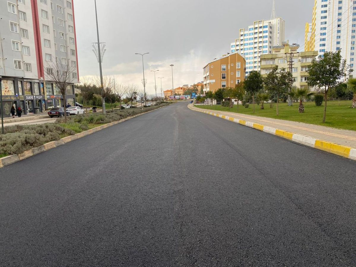 Kilis Belediyesi, Ulaşımı Kolaylaştırmak İçin Yol Bakım ve Asfalt Çalışmalarını Sürdürüyor