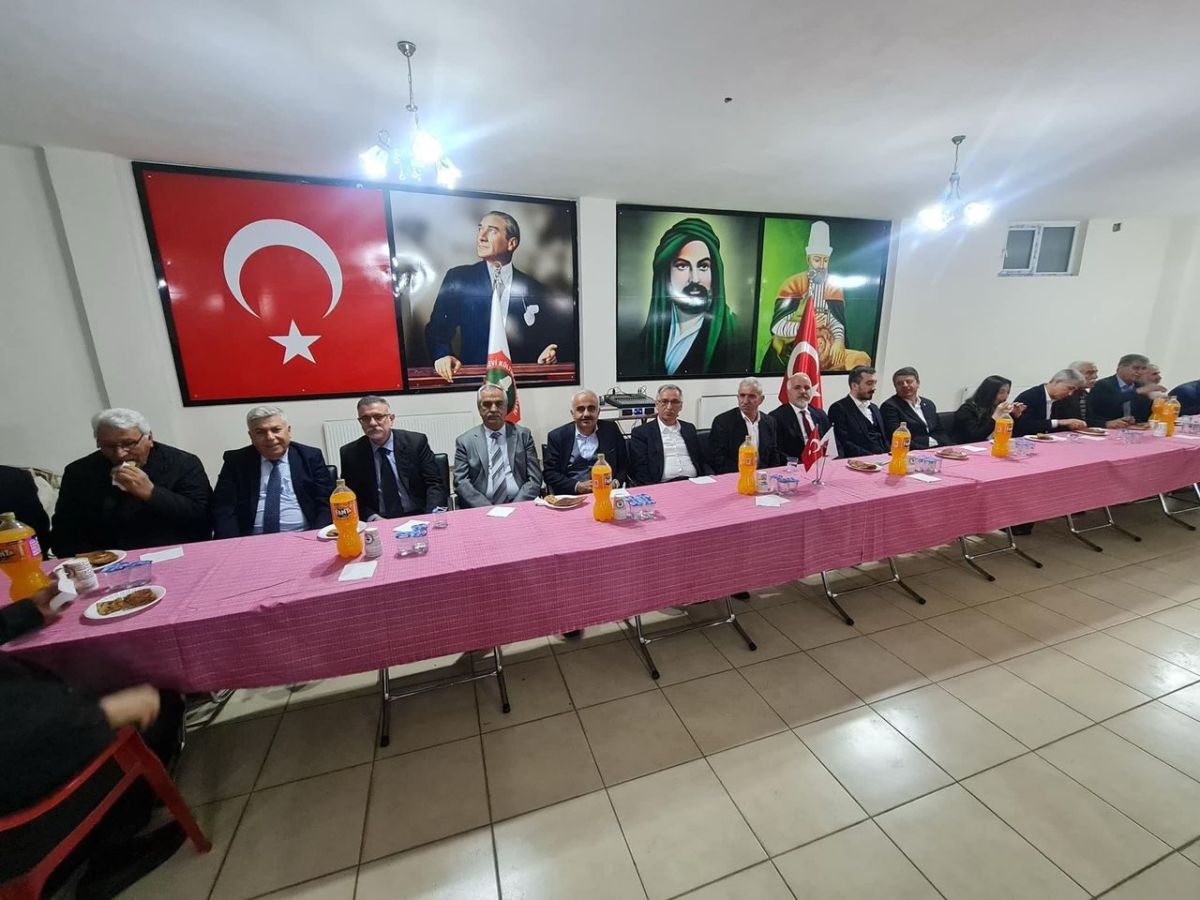Adıyaman Ticaret ve Sanayi Odası Başkanı, Alevi Kültür Dernekleri'nin Hızır Lokması etkinliğine katıldı ve toplumsal birlik vurgulandı.