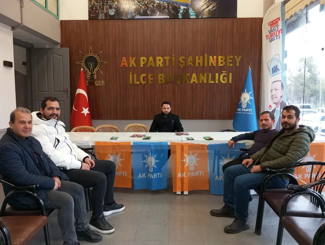 AK Parti Şahinbey İlçe Teşkilatı, Halkla İletişim Kanalını Güçlendiriyor