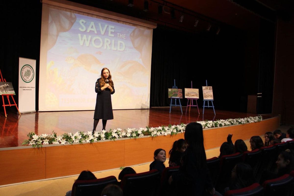 Gaziantep'te Doğa Koruma ve Milli Parklar Şube Müdürlüğü, çevre bilinci ve doğal yaşamın korunması için öğrencilere eğitim veriyor.
