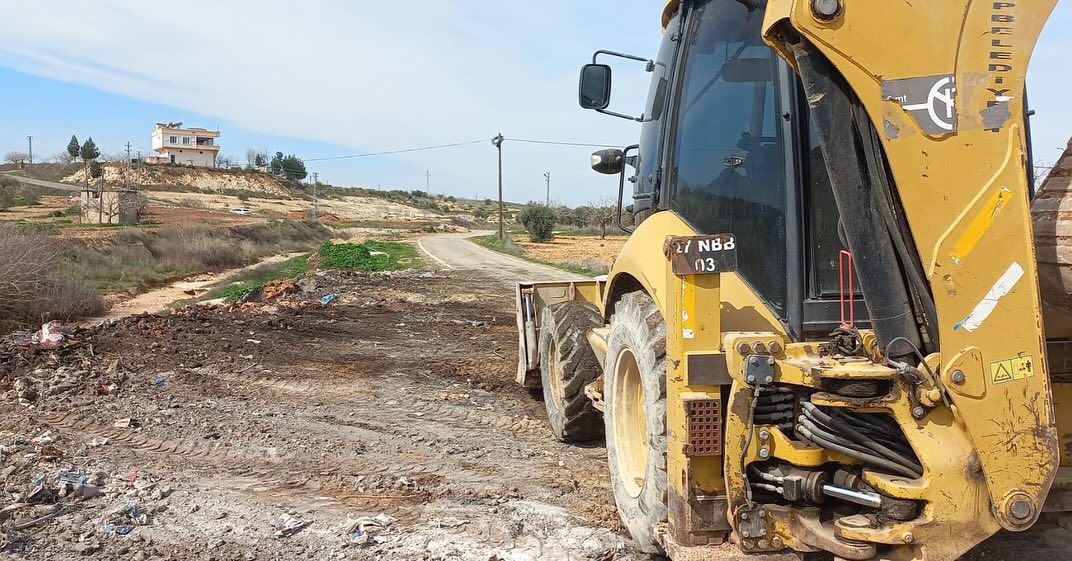 Nizip'te Yürütülen Enkaz Temizliği ve Çevre Düzenlemesi Sürüyor