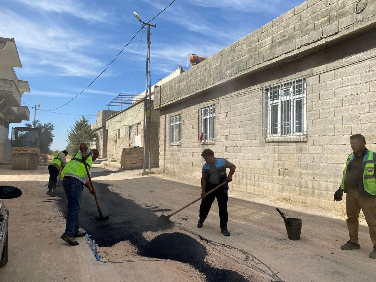 Nizip Belediyesi'nden Çeşitli Mahallelerde Titiz Çalışmalar