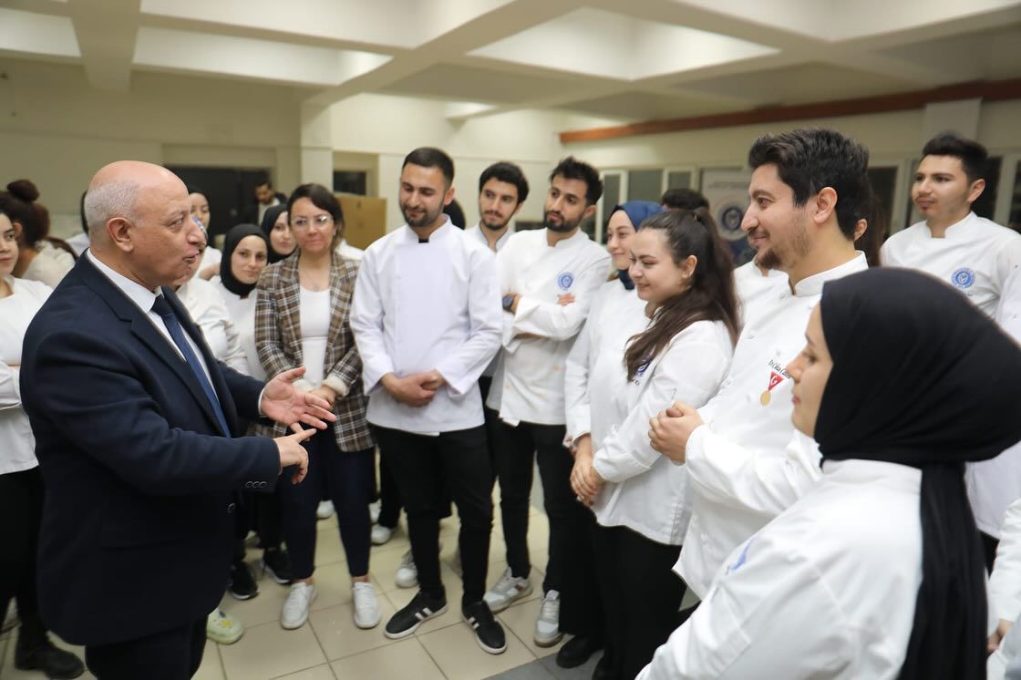 Kahramanmaraş İstiklal Üniversitesi'nde Öğrenciler İftar Programında Buluştu