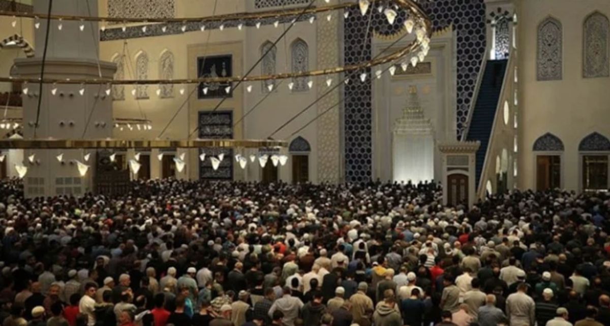 Ramazan’ın İlk Teravih Heyecanı Başlıyor