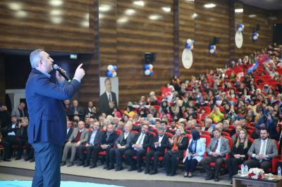 Van Büyükşehir Belediye Başkan Adayı Abdullah Arvas'ın Gelecek Projeleri Gaziantep Milletvekili Abdülhamit Gül Tarafından Tanıtıldı