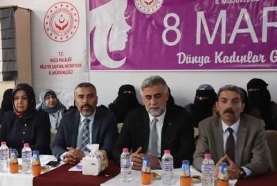 Kilis'te Fırat Kalkanı Bölgesi'ndeki Azez Kadın ve Çocuk Merkezi'nde 8 Mart etkinliği düzenlendi.