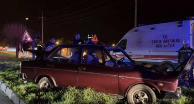 Refüjdeki Direğe Çarptı: 1 Ölü