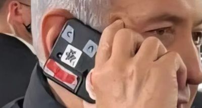 Netanyahu'nun Telefon Kamerasını Bantla Kapattığı Görüntüler Dikkat Çekti