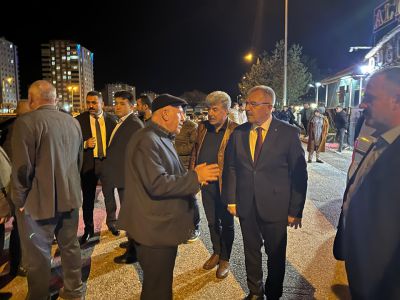 Göksun Belediye Başkanı Hüseyin Coşkun Aydın, Kahramanmaraş kökenli vatandaşların asker kınasında yer aldı.