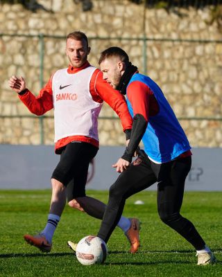 Gaziantep FK, Alanyaspor maçı öncesi yoğun antrenmanlarını sürdürüyor.