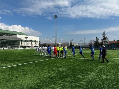 Şahinbey Belediyesi Ampute Futbol Takımı, Depsaş Enerji'yi 2-1 yenerek büyük bir zafer elde etti.