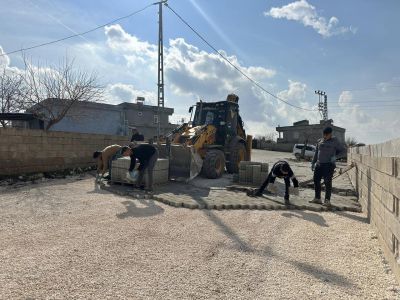 Taşdeğirmen Mahallesi'nde kilittaşı döşeme çalışmaları hızla ilerliyor