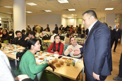 Kilis'te Gençler ve Yöneticiler İftar Sofrasında Buluştu