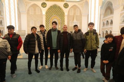 Gaziantep Şahinbey ilçesindeki Millet Camii'nde Ramazan'ın manevi atmosferi artıyor