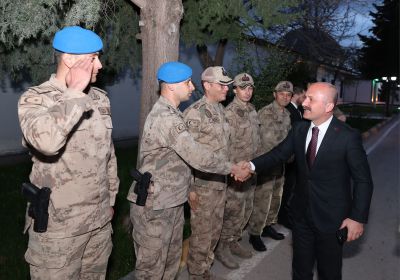 Adıyaman'da Jandarma Özel Harekat Taburu Mensupları Ramazan Ayında Bir İftar Sofrasında Buluştu