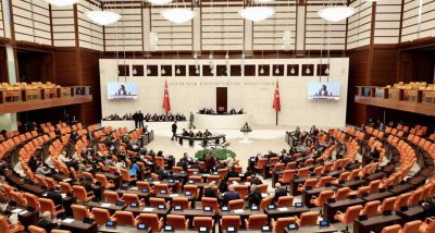 AKP'ye Üç Milletvekili Katılımı: Partinin Meclis Sayısı 275'e Yükseldi